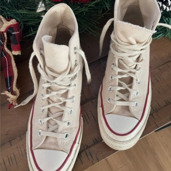 Converse High-Top Canvas Sneakers in Beige with Red Accent - Picture 3 of 6